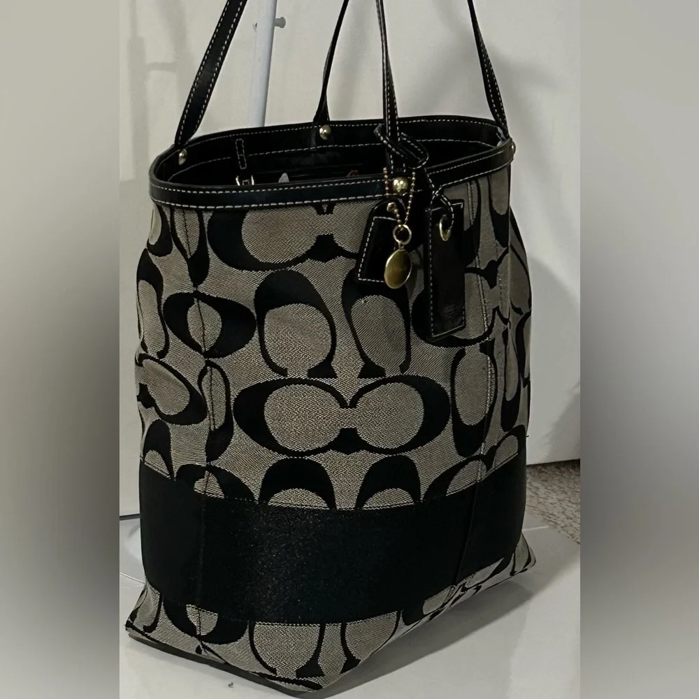 Coach Signature Black Gray Canvas Leather structured logo Shoulder Bag - Picture 10 of 16